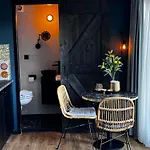 Tiny House Bij Zee Stellendam