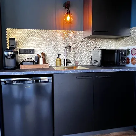 Tiny House Bij Zee فندق مبيت وإفطار 3*