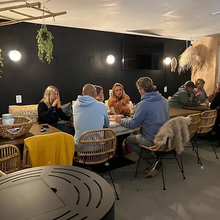 Tiny House Bij Zee Отель типа 